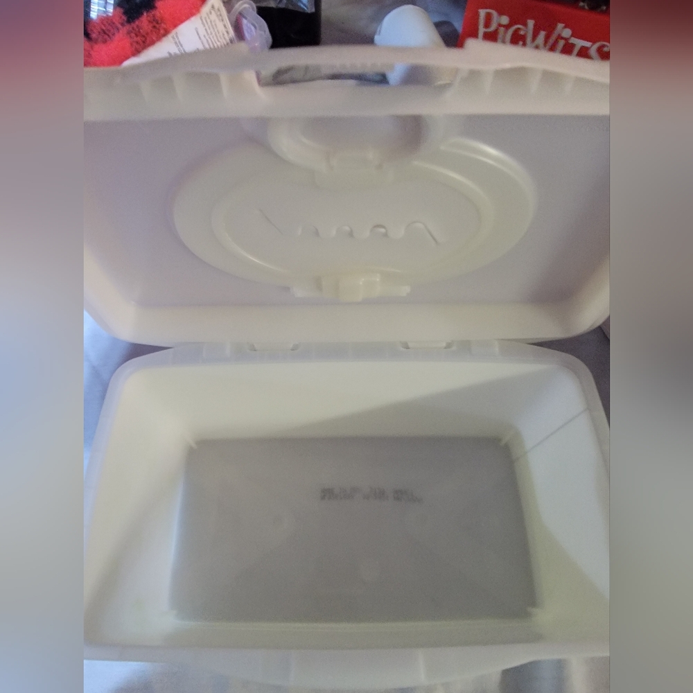 Huggies Baby Wipes Empty Pop Up Container Tub Refillable Green Leaves 2021 USA - Picture 3 of 3